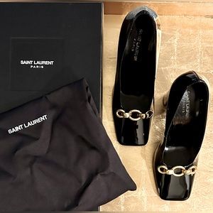 Spectacular Saint Laurent Grupy patent leather pumps.